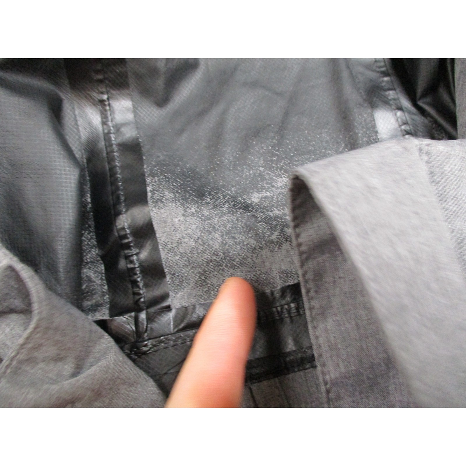 Chrome Industries Jacket Mens Small Gray Waterproof Hooded Cycling Windbreaker — image 8 of 8
